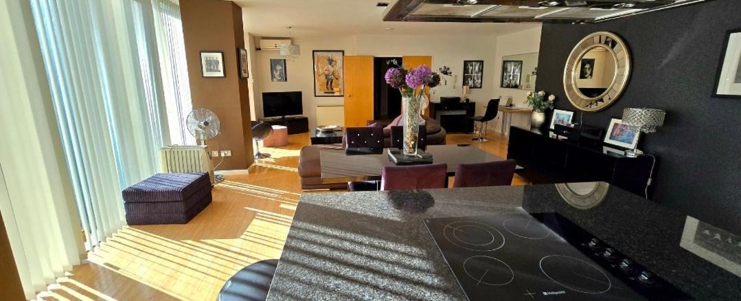 Luxury Apartment Best Location In Liverpool City Center מראה חיצוני תמונה